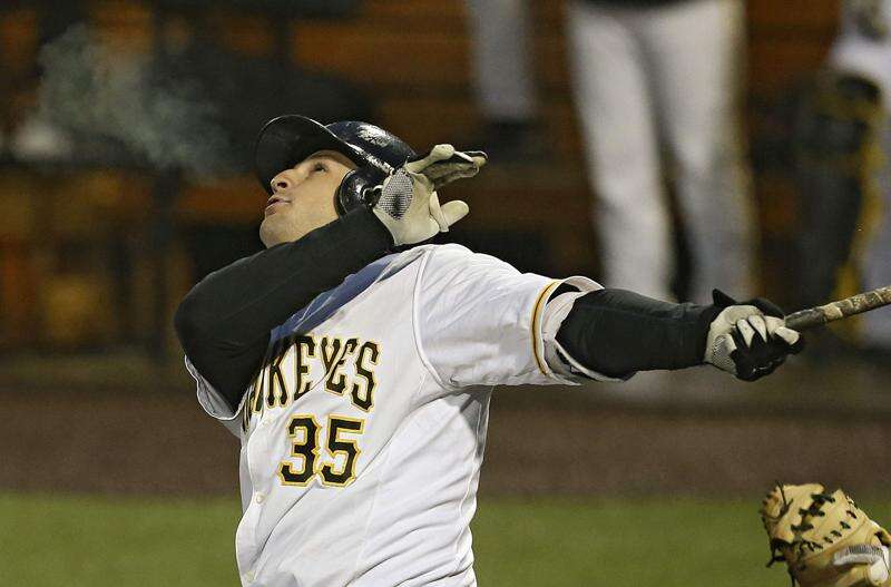 Iowa baseball blows out Upper Iowa - The Daily Iowan
