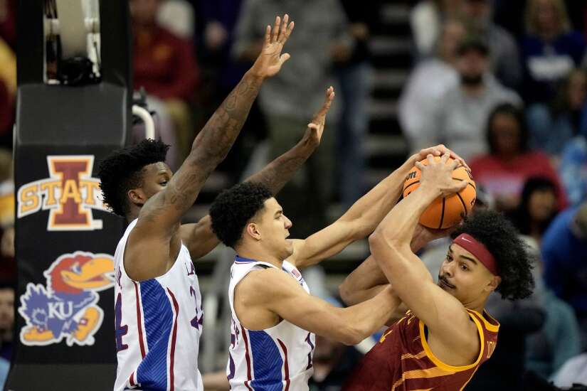 Beat up' KU basketball loses at Iowa State in Big 12 Conference game