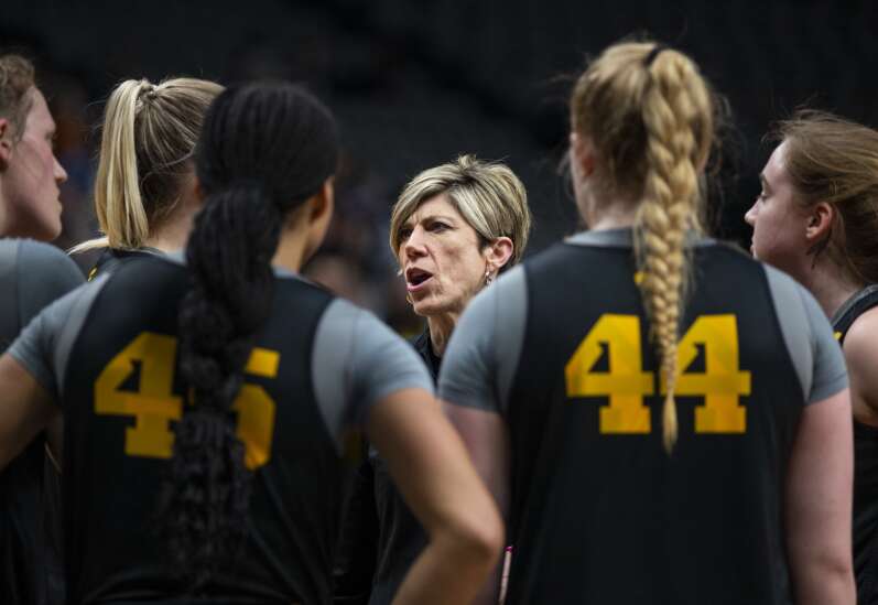 Iowa Womens Basketball Coaches Friendship Makes Final Four Run Extra Special The Gazette 