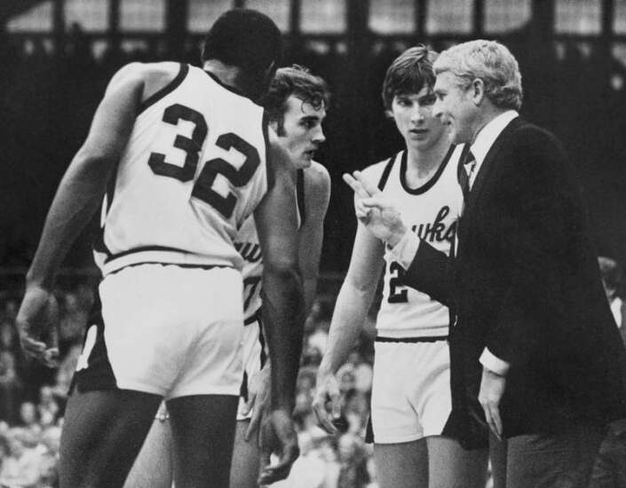 Video: Iowa’s 1980 win over Georgetown to reach the Final Four | The ...
