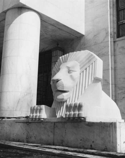 Lions on ice: the 'old engineering trick' used to place sculptures in front  of Masonic library | The Gazette