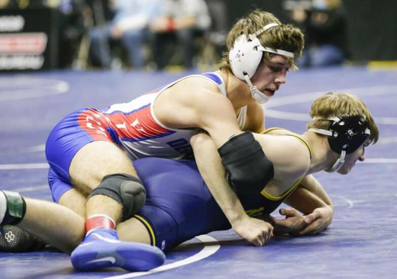 Photos Class 2A first round at the Iowa high school state wrestling