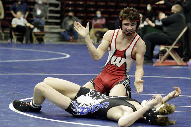 Photos Class 2A semifinals at the Iowa high school state wrestling