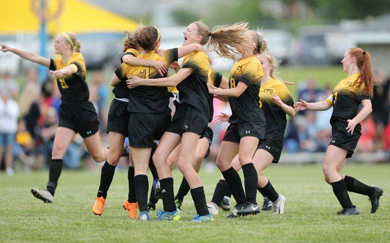 Iowa High School Girls Soccer State Tournament 19 Updated Brackets And Schedule The Gazette
