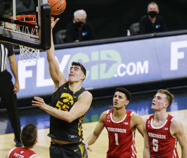 Luka Garza Discusses Iowa's 'Heartbreaking' Loss to Oregon: 'It's