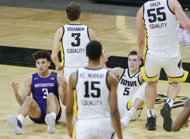 Iowa Basketball: Hawkeyes' road win at Northwestern moves the bubble
