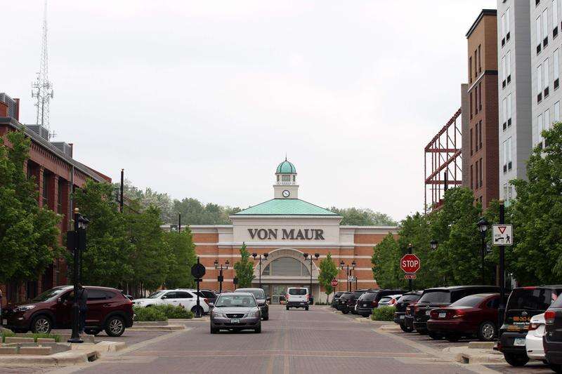 Von Maur opens at Jordan Creek Town Center with eight must-see details
