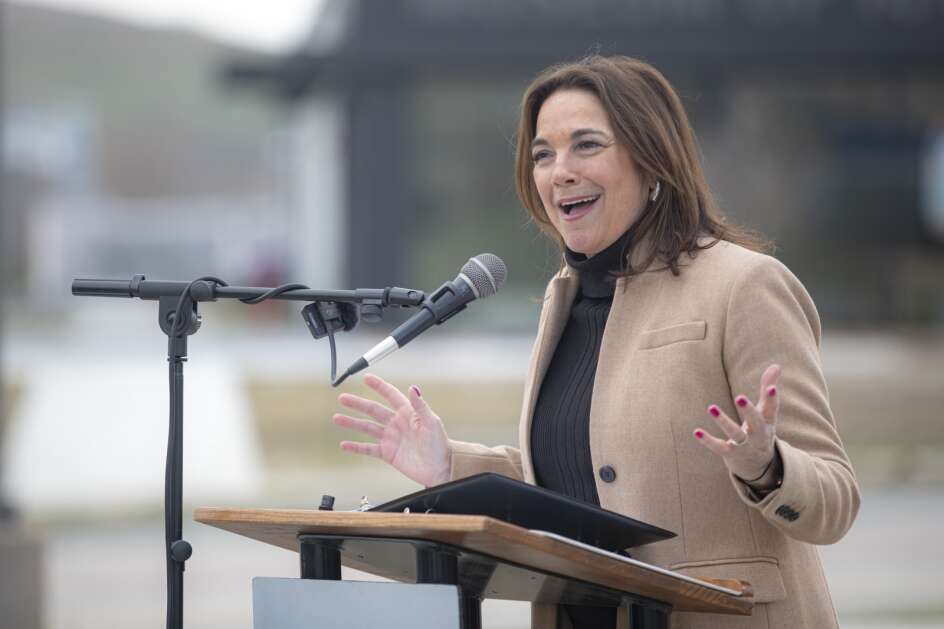 Cedar Rapids Mayor Tiffany O’Donnell speaks before a Thursday ribbon- cutting ceremony for the 12th Avenue SE floodgate, part of the city’s $750 million permanent flood protection system. (Nick Rohlman/The Gazette)