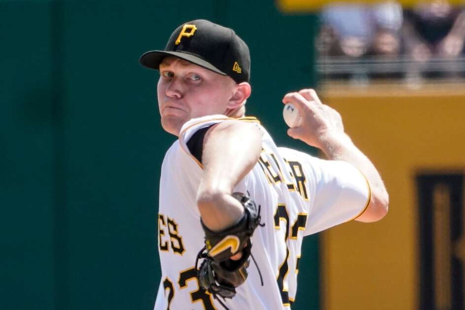 Pittsburgh Pirates starter Mitch Keller pitches against the Atlanta Braves during the first inning of a baseball game, Wednesday, Aug. 24, 2022, in Pittsburgh. (AP Photo/Keith Srakocic)
