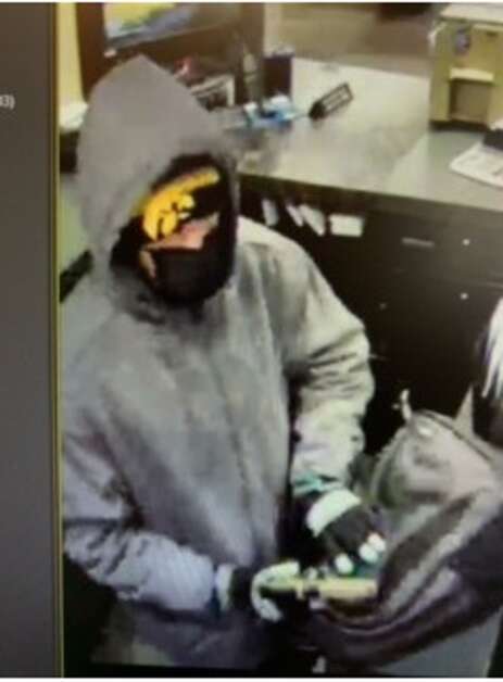 Cedar Rapids police were seeking the public’s help in identifying this individual, who is accused of robbing a Cedar Rapids bank at gunpoint Jan. 3. Police later identified the suspect as Andrew Derr, 21. (Cedar Rapids Police Department)