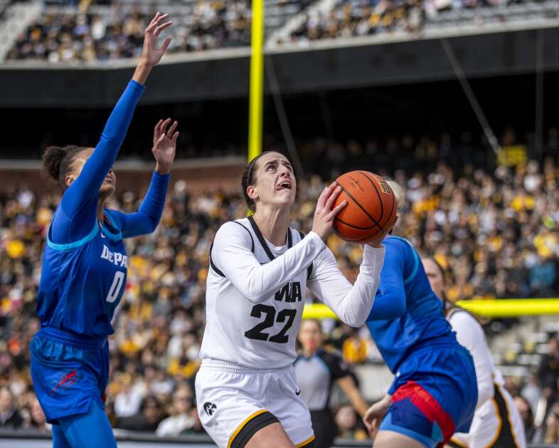 Iowa women's basketball: How far can Caitlin Clark carry the Hawkeyes?