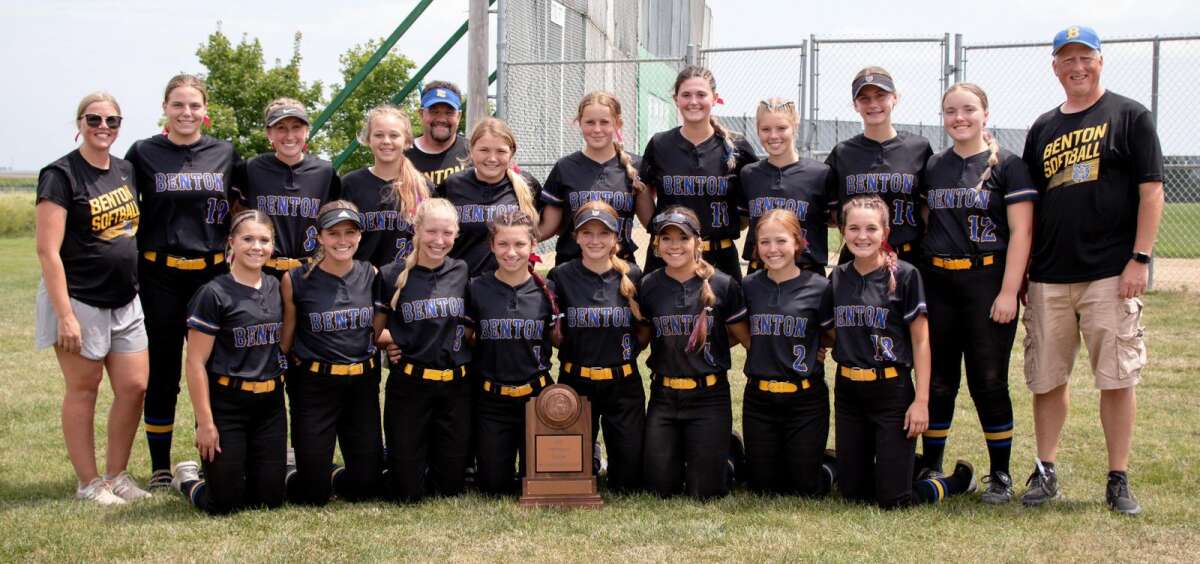 Softball stars bow out of district tourney