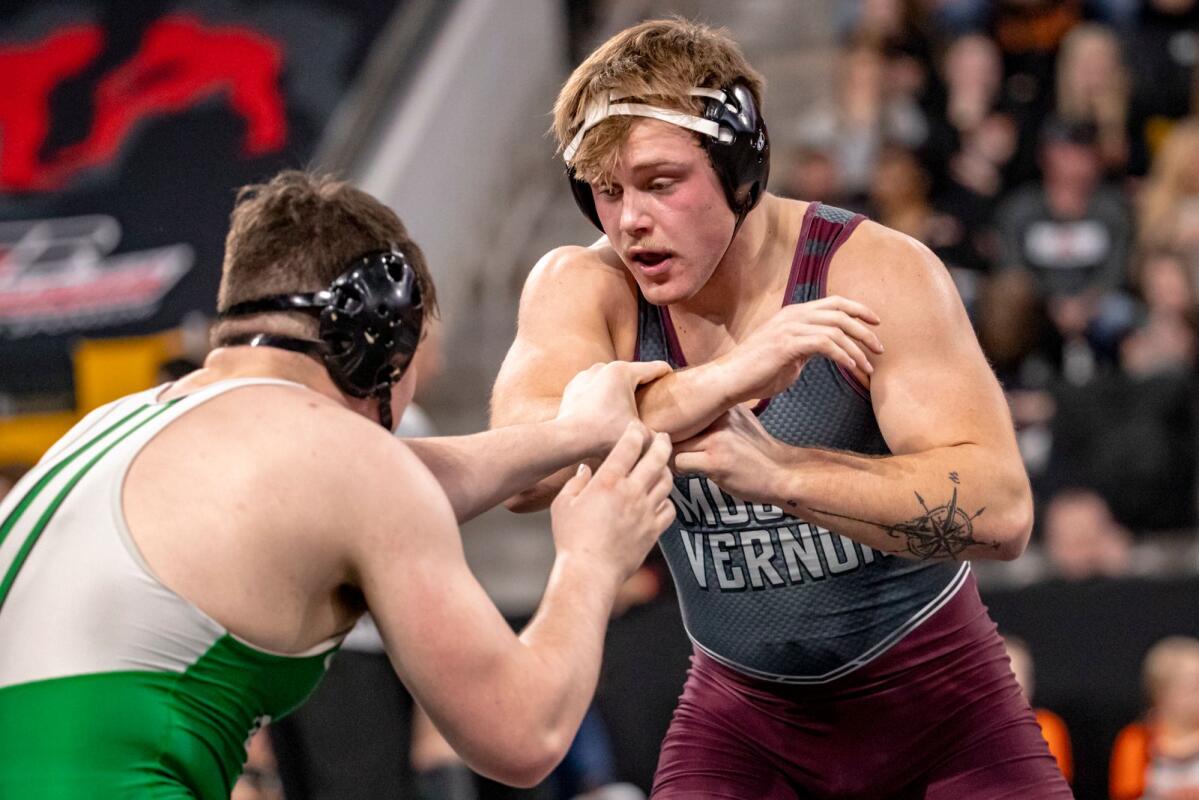 Iowa State Duals wrestling tournament Mount Vernon receive boost from