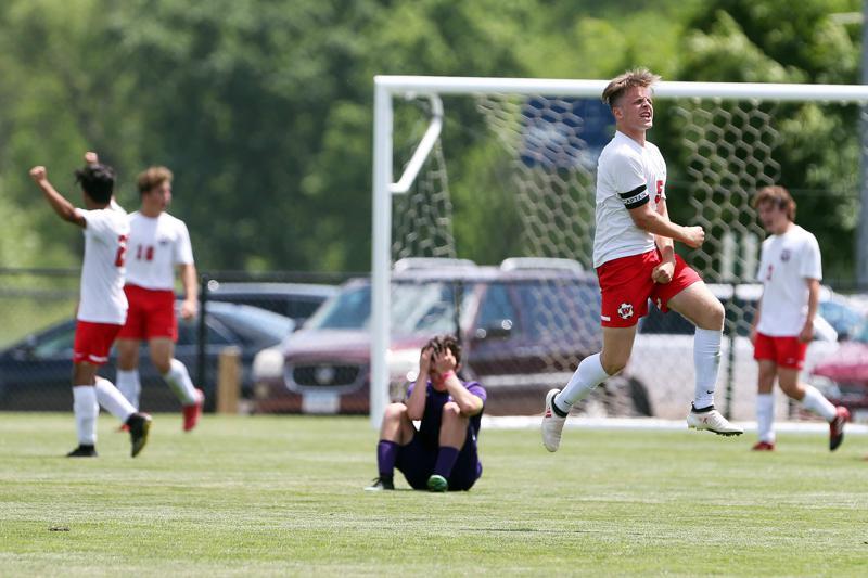 Williamsburg boys’ soccer opens first state tournament with 21 victory