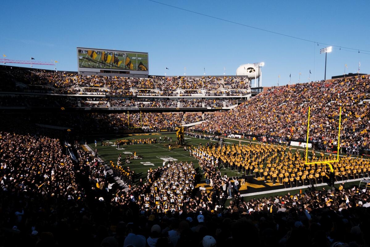 Iowa Football Adds to '22 Recruiting Class - Sports Illustrated Iowa  Hawkeyes News, Analysis and More