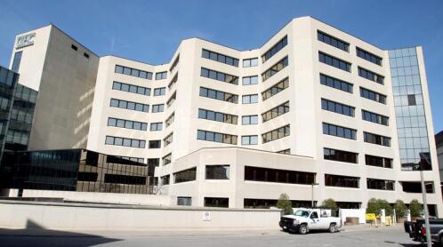 University of Iowa hospital faces pair of discrimination lawsuits - Vimarsana News