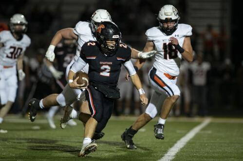 Iowa high school football playoffs: Round of 16 scores, stats and more - Vimarsana News