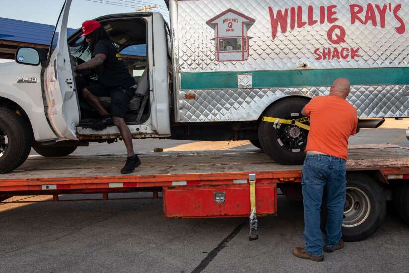 Cedar Rapids’ Willie Ray’s Q Shack heads to Louisiana to feed Hurricane Ida victims