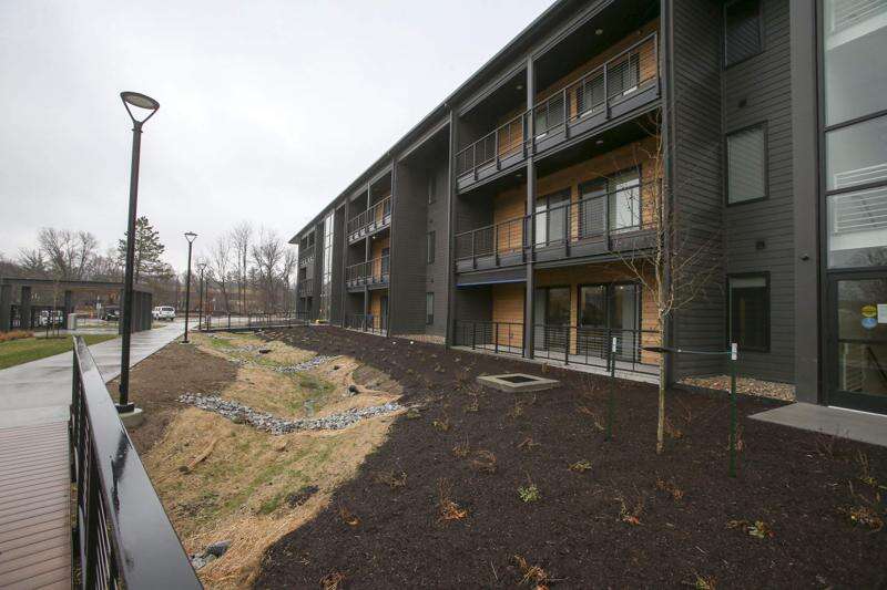 In Iowa City, residents move into new retirement community during pandemic