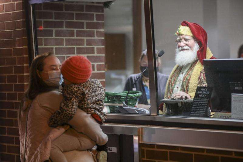 Photos: Seeing Santa safely