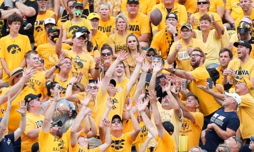 Iowa football sells out season for first time since 2011