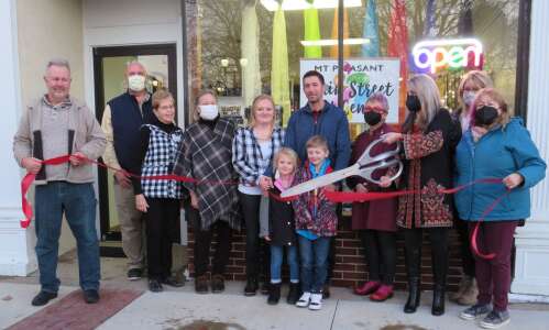 The Main Street Art Center celebrates grand opening