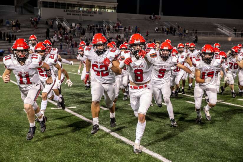 Linn-Mar football excited to return home after challenging start to 2022 season