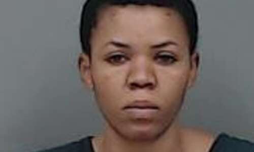 Cedar Rapids woman accused of leaving 2-year-old and 9-month-old home…