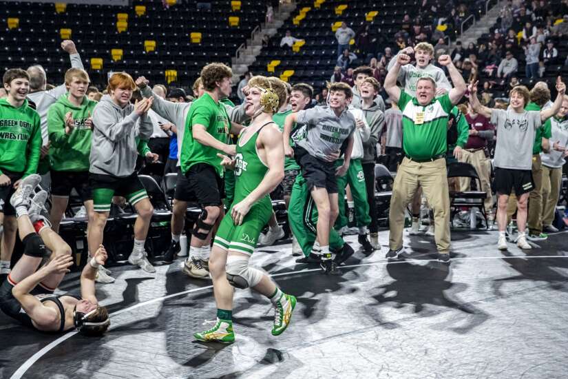 Iowa state duals wrestling tournament: Anders Kittelson’s pin seals Osage’s Class 2A title