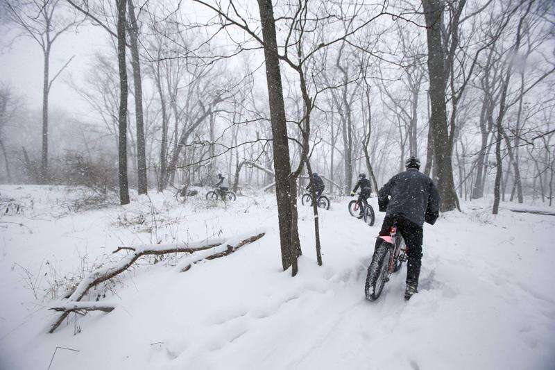 Eastern Iowans greet 2021 outdoors on bikes, skis and snowshoes