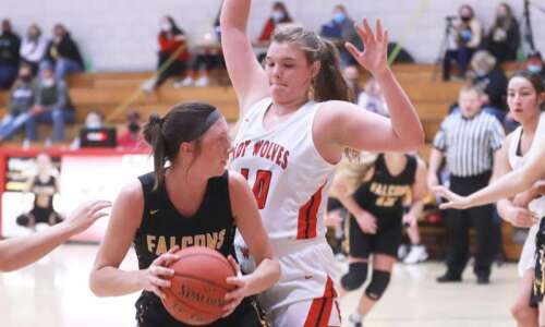 Girls basketball roundup: Winfield takes command, Comets stumble
