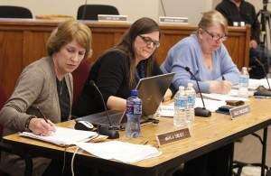 Split Iowa City school board supports diversity policy