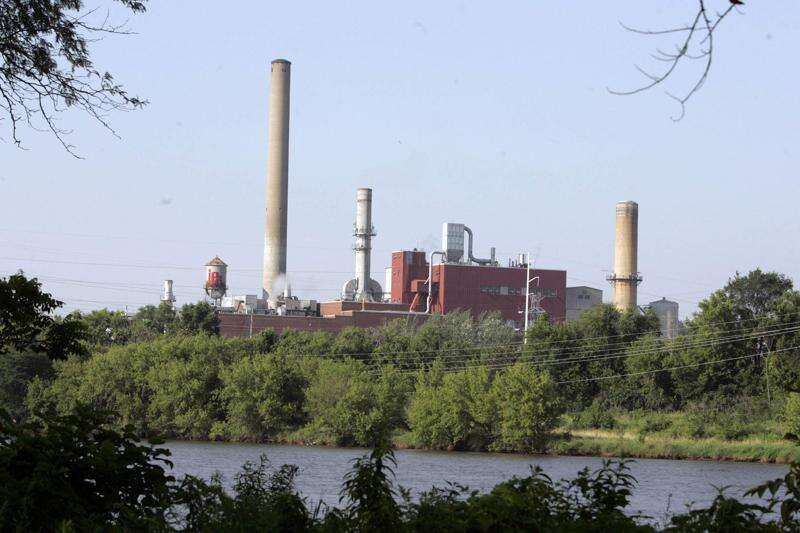 Alliant Energy to upgrade Iowa coal plants, pay fine as part of Clean Air settlement