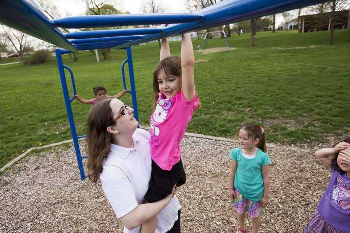 Unwed parenting on the rise nationally, locally