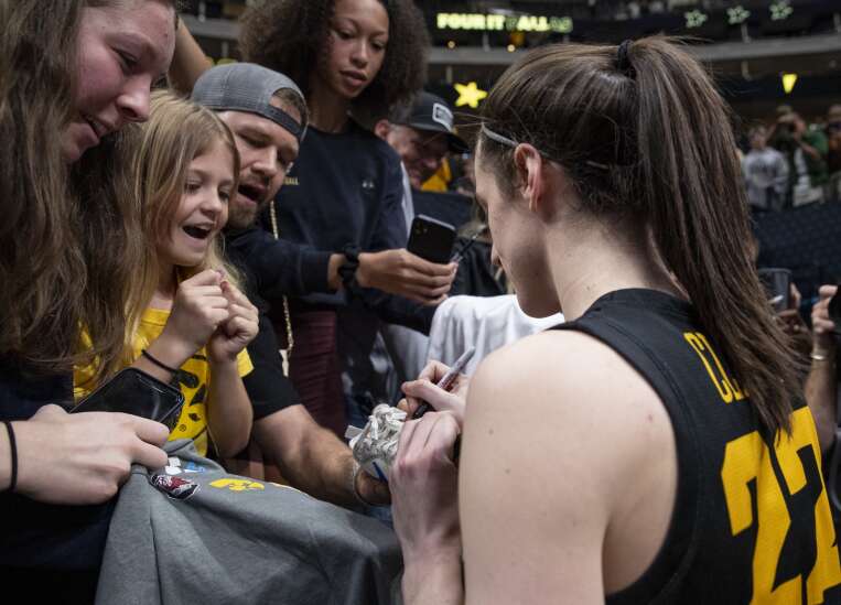As Caitlin Clark stars in Final Four, Iowa fans also embrace supporting cast