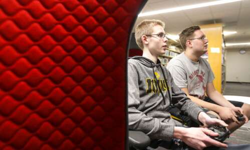 Esport teams expand opportunities for students in Iowa’s high schools
