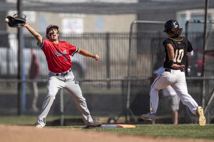 Photos: Mid-Prairie vs. Estherville-Lincoln Central in Class 2A state baseball semifinals