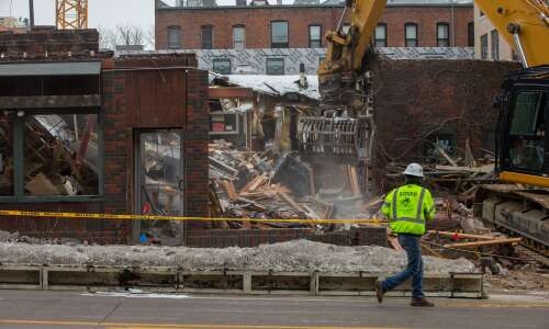 Watch as The Mill comes down in Iowa City