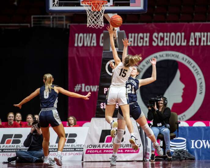 Photos: Cedar Rapids Xavier vs. Sioux City Heelan in 2023 Iowa Class 4A girls’ state basketball quarterfinals 