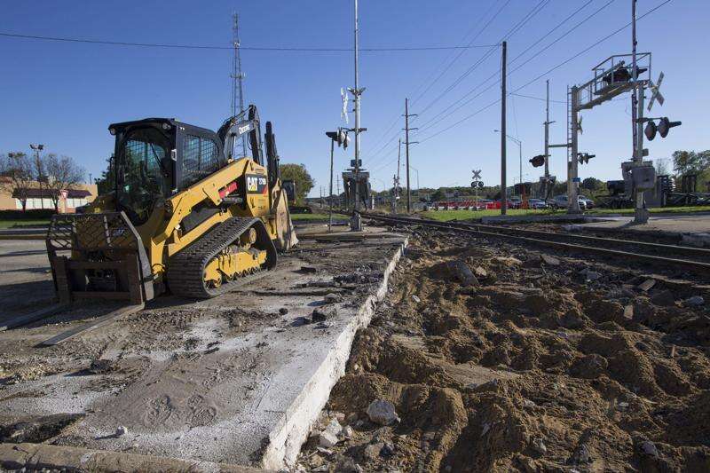 Section of Blairs Ferry Road in Cedar Rapids closed this week for railroad crossing work