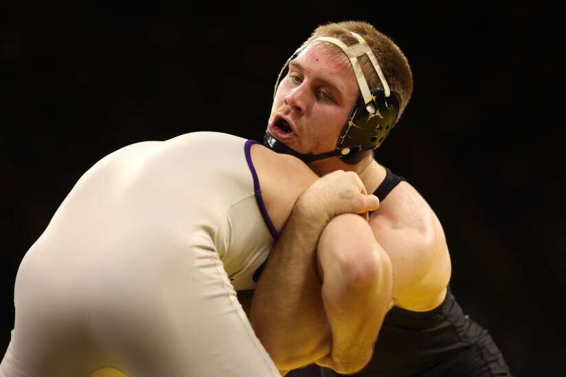 Iowa wrestler Patrick Kennedy excited about trip home to Minnesota