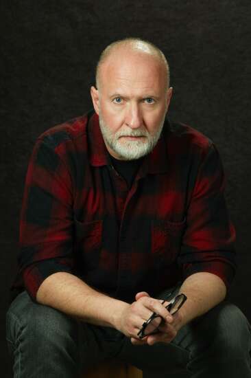 Legendary Bob Mould will make his guitar sing Sunday at the Englert in Iowa City