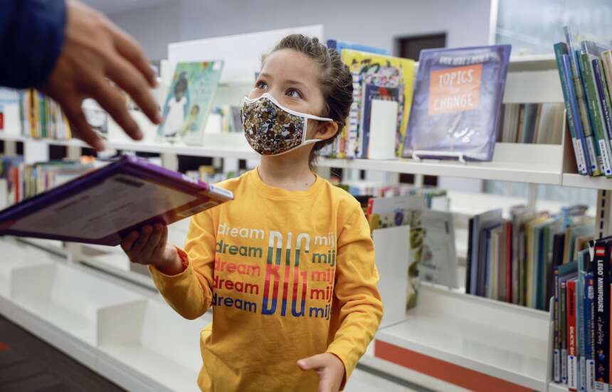 Meet Paloma, the 6-year-old from Cedar Rapids who beat her goal to read 500 books