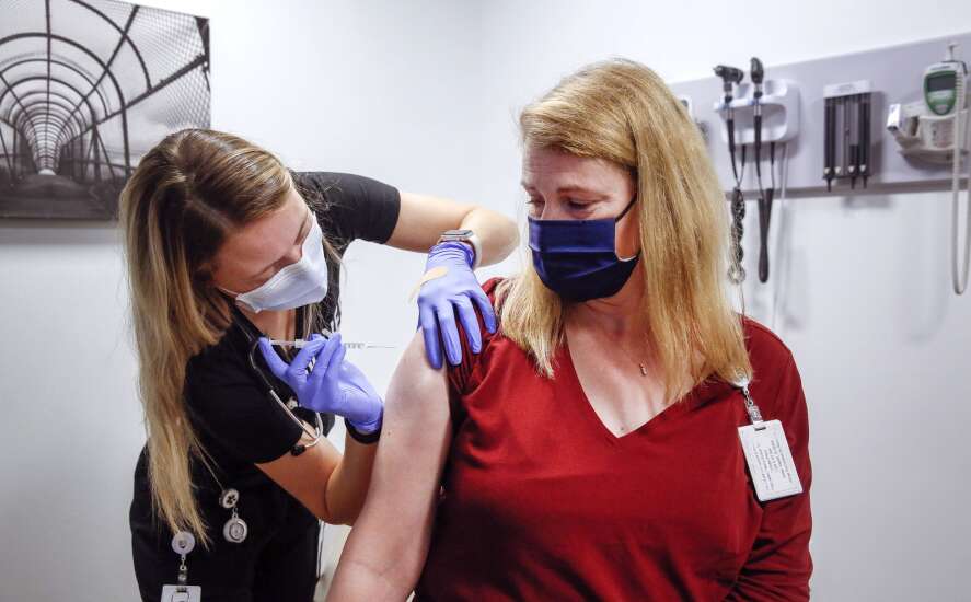 New COVID-19 vaccine booster shots available in Iowa