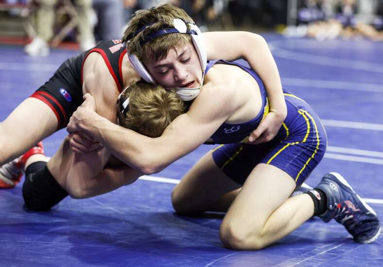 Photos: 2022 Iowa high school boys’ state wrestling consolation finals