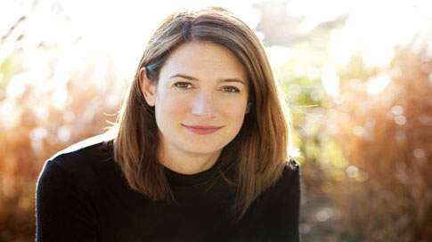 Author Gillian Flynn reveals madness behind writing
