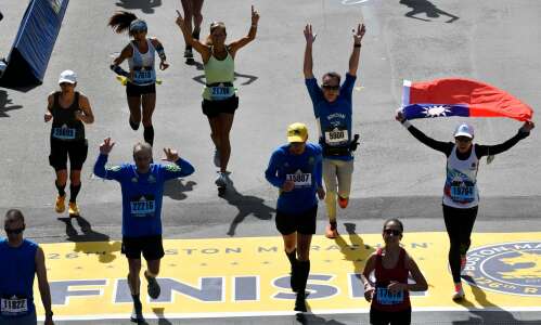 Robins man finishes Boston Marathon while battling cancer