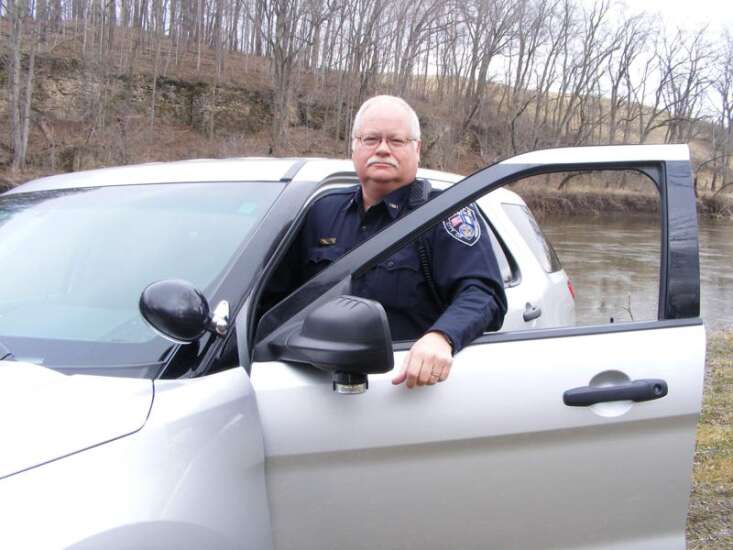 Anamosa council fires police chief
