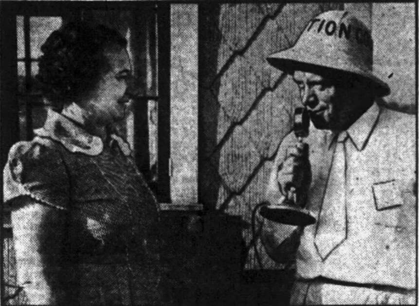 W.T. “Ted” Saxon and his wife, Grace, were hosts for the Aviation Country Club fly-in breakfast June 18, 1939. Forty-five pilots and 94 passengers were guests at the club’s airfield. (Gazette archives) 