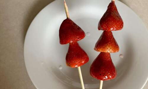Make sweet, sugary 'bing tanghulu' treats for the Chinese Lunar…